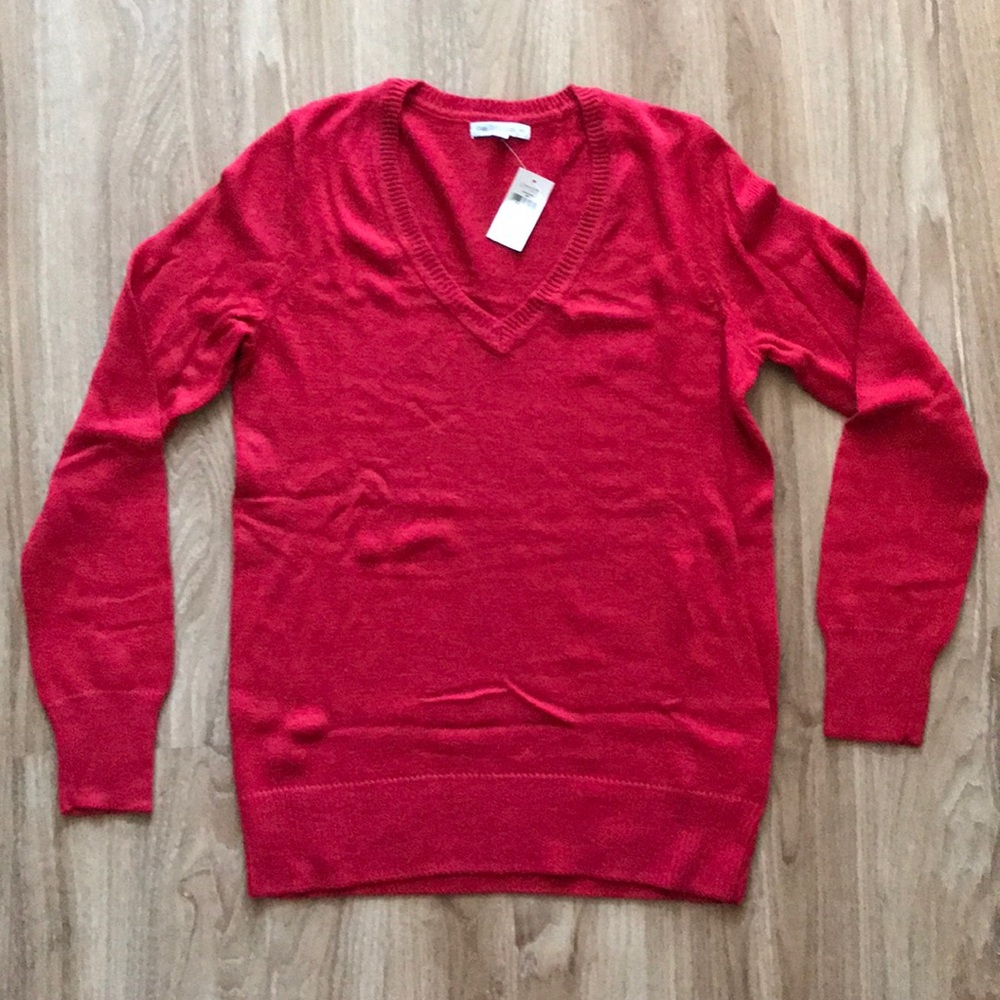 Gap red sweater
